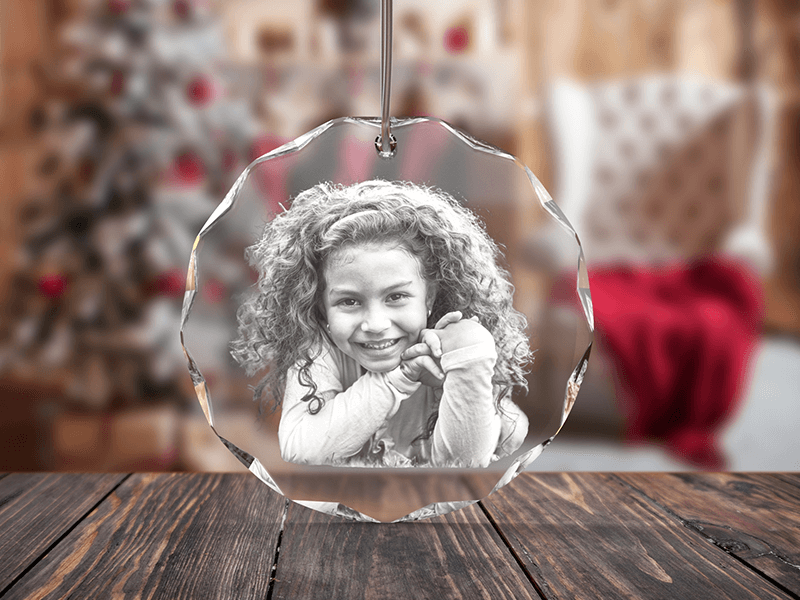 3D crystal ornament with a Christmas background